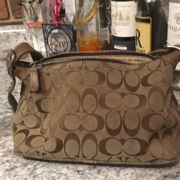Coach mini shoulder bag perfect for fall - Picture 1 of 4